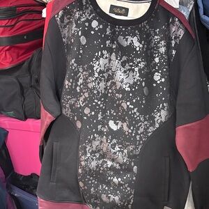 Calvin Klein Men's Black and Burgundy Crewneck Sweater